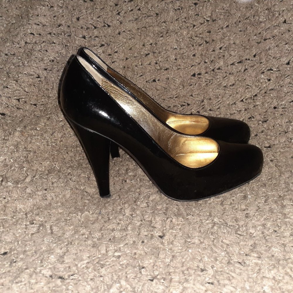 DOLCE AND GABBANA-Vernice Naplack Pumps-Black Crinkly Patent Leather-Sz 5.5-EX - Picture 4 of 6